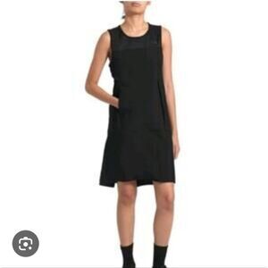 The North Face Explore City Bungee Travel Midi Dress In Black Size M